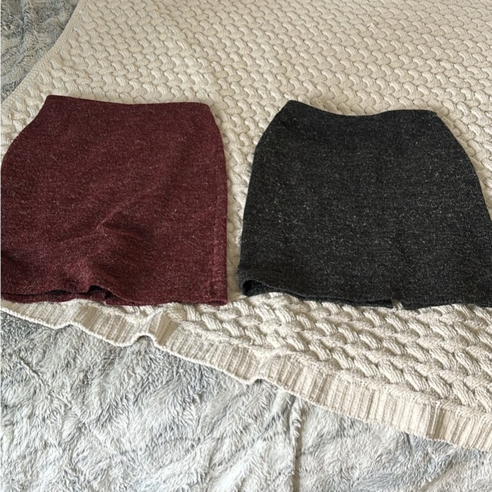 Women's Pencil Skirt Set - Maroon and Black